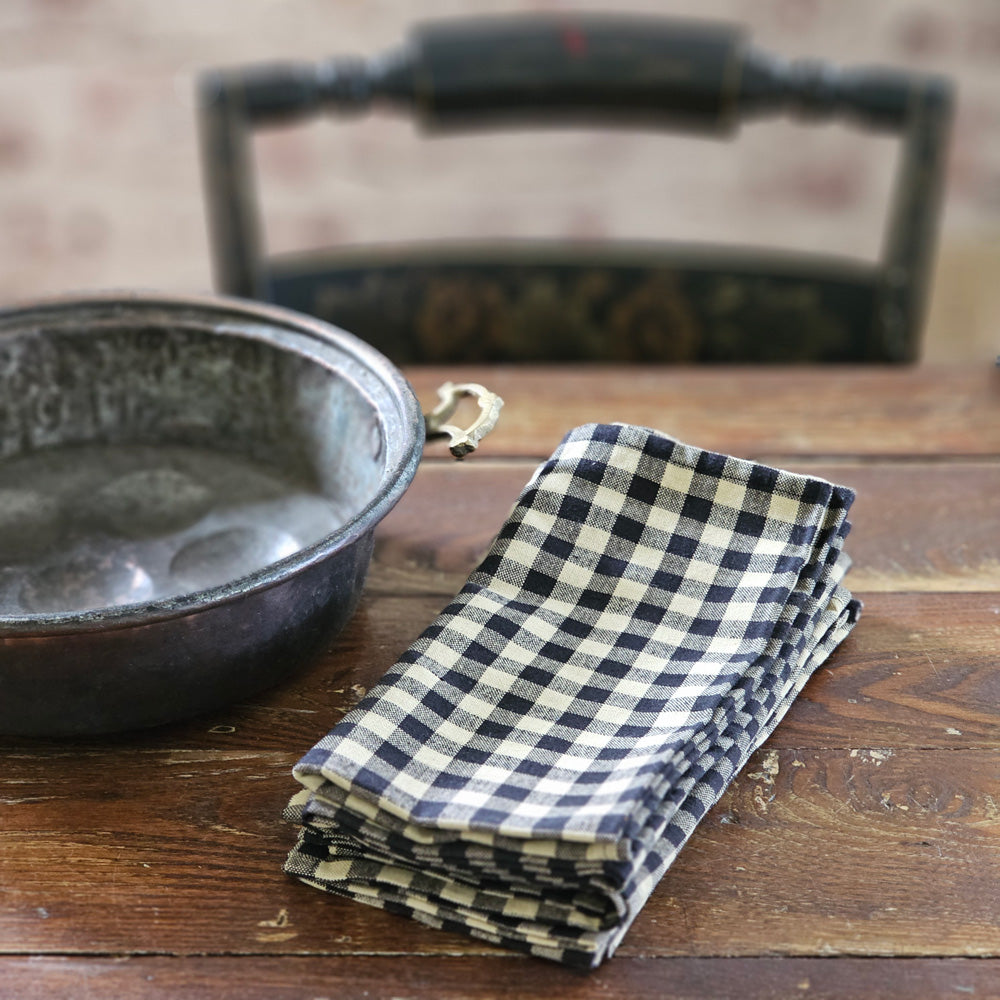 https://farmhousewares.com/cdn/shop/files/Black-Check-Napkin-Set-SQ_1600x.jpg?v=1695647053