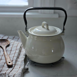 Enamel Kettle in Ivory with Black Handle