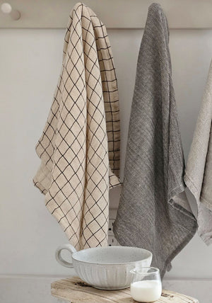 Our Rustic Hues Kitchen Towel Set is perfect for everyday farmhouse living. The super soft cotton and natural weave with black and cream stripes and checks gives these towels an earthy, relaxed quality. Features a hoop for hanging. 100% Cotton.&nbsp;Machine Wash Cold, Gentle Cycle, Line Dry. Set of two.&nbsp; 19.25"L x 28"H