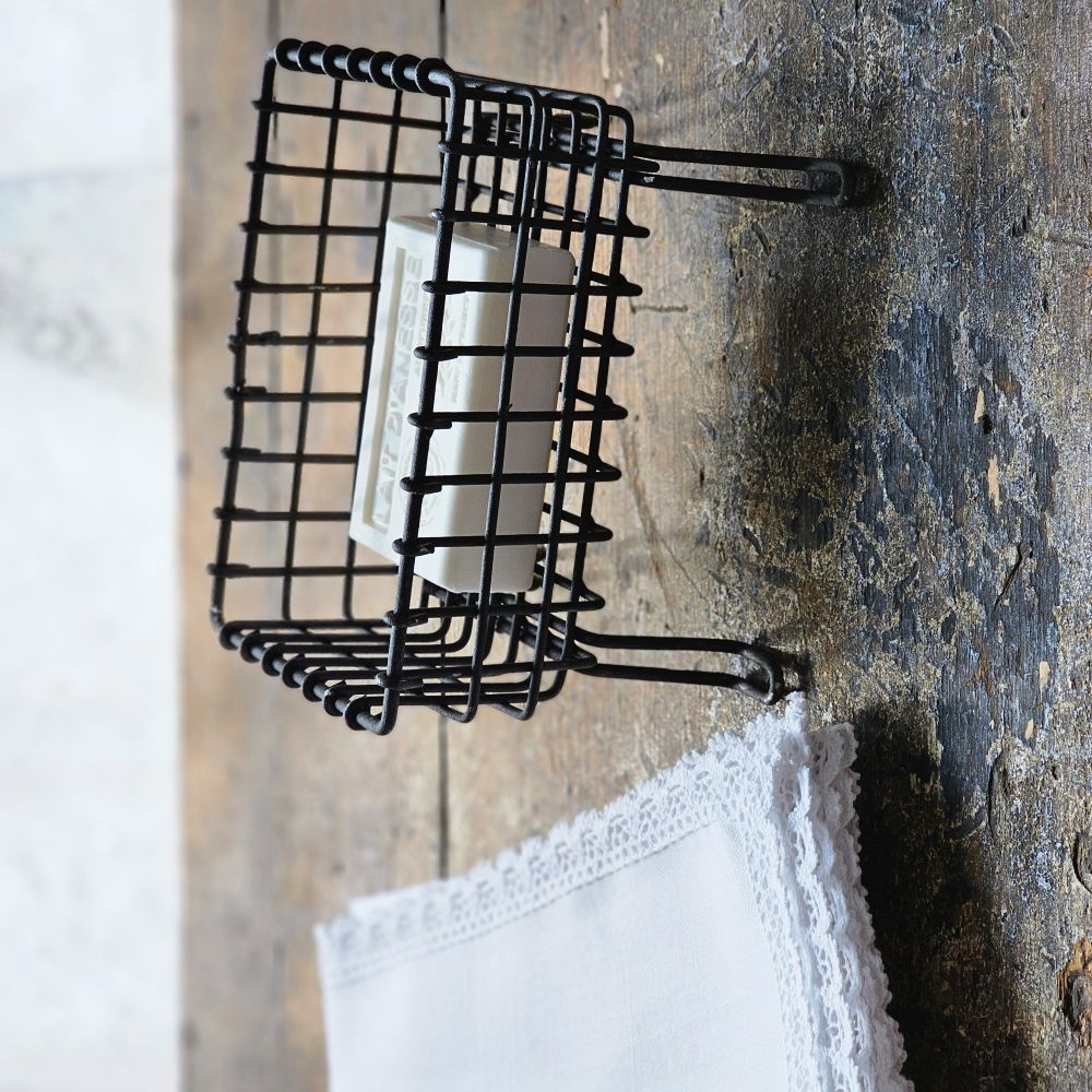 Primitive Wire Soap Dish Stand