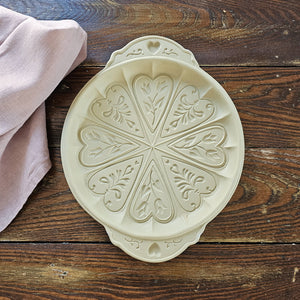 Stoneware Shortbread Pan Hearts and Flowers