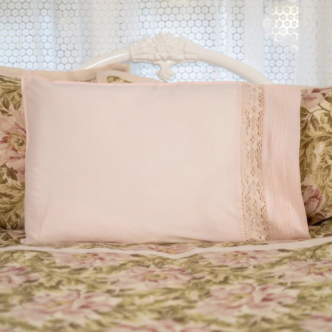 Vintage Style Crochet Lace and Pleated Edge Pillowcase Set