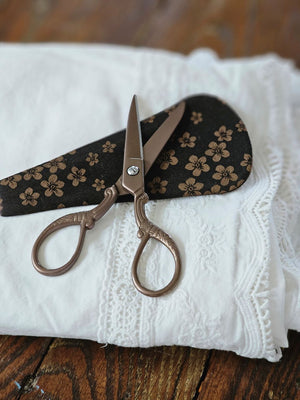 These exquisitely crafted Vintage Style Embroidery Scissors combine elegance and function, perfect for precise cutting in sewing, embroidery, and needlework. Each pair comes with a matching brocade sheath, ensuring safe storage and easy portability. A refined accessory for any craft enthusiast or a thoughtful collectible gift, these scissors bring timeless style to your creative projects. 