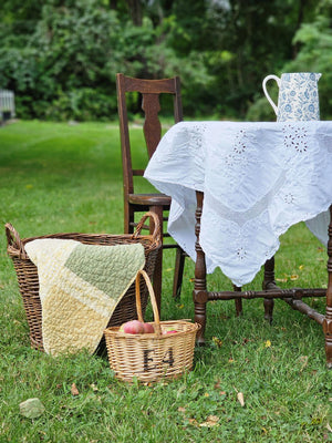 Vintage Style White Linen Cutwork Lace and Embroidery Tablecloth