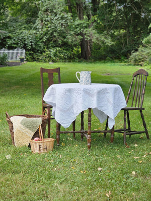 Vintage Style White Linen Cutwork Lace and Embroidery Tablecloth