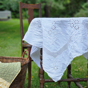 Vintage Style White Linen Cutwork Lace and Embroidery Tablecloth