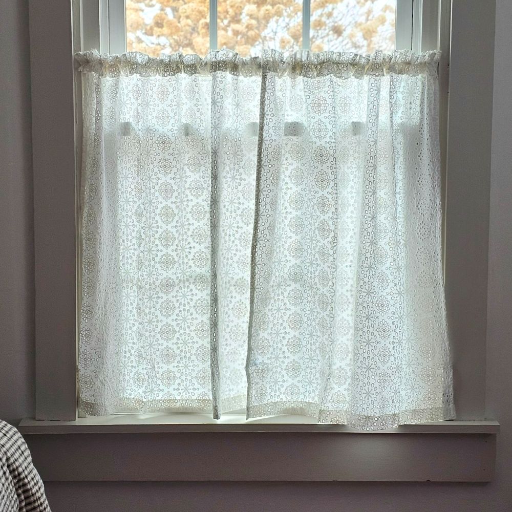 Vintage White Eyelet Lace Cafe Curtains