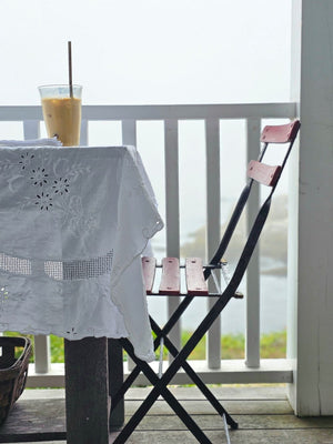 Vintage Style White Linen Cutwork Lace and Embroidery Tablecloth