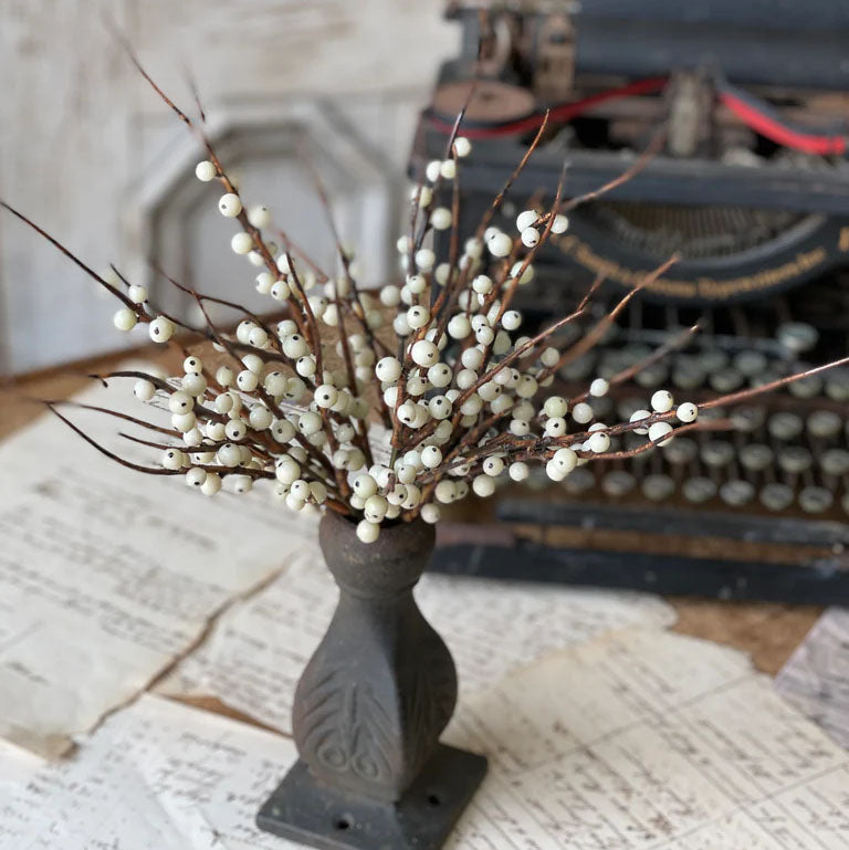Bring a quiet elegance to your home with this Winter White Berry Bush. Featuring delicate creamy white berries with contrasting brown branches, it effortlessly adds a simple country look to any space