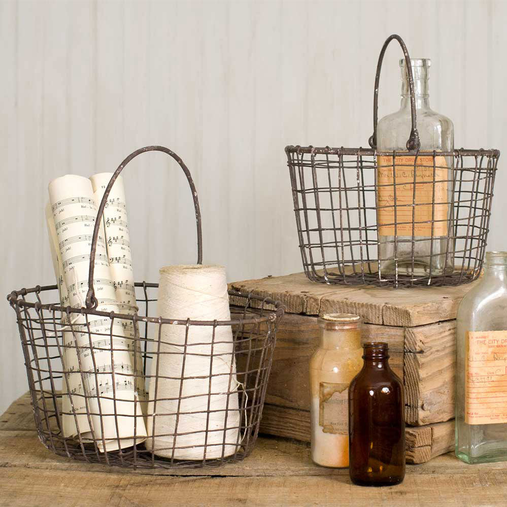 hese two baskets nest for easy shipping and storage.