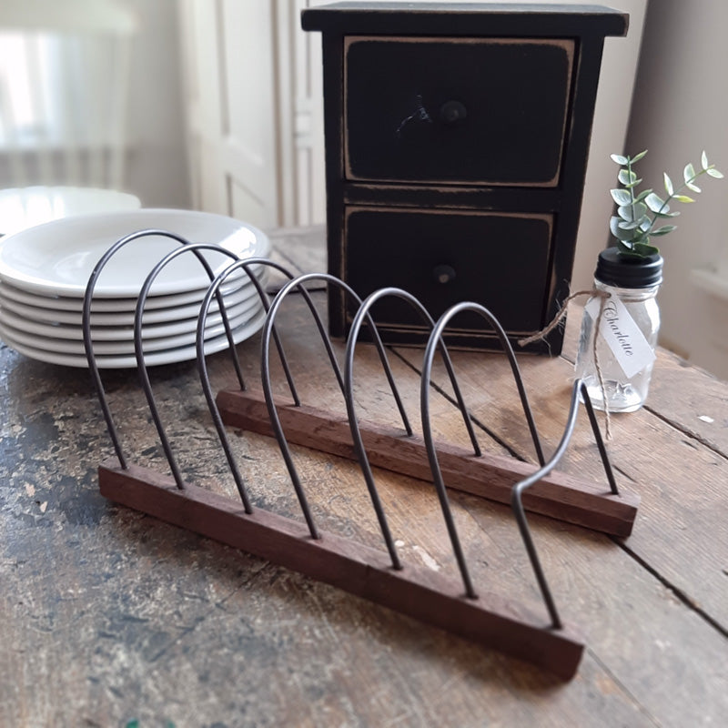 https://farmhousewares.com/cdn/shop/products/Wood-and-Wire-Plate-and-Letter-Rack-em_2048x.jpg?v=1686322185